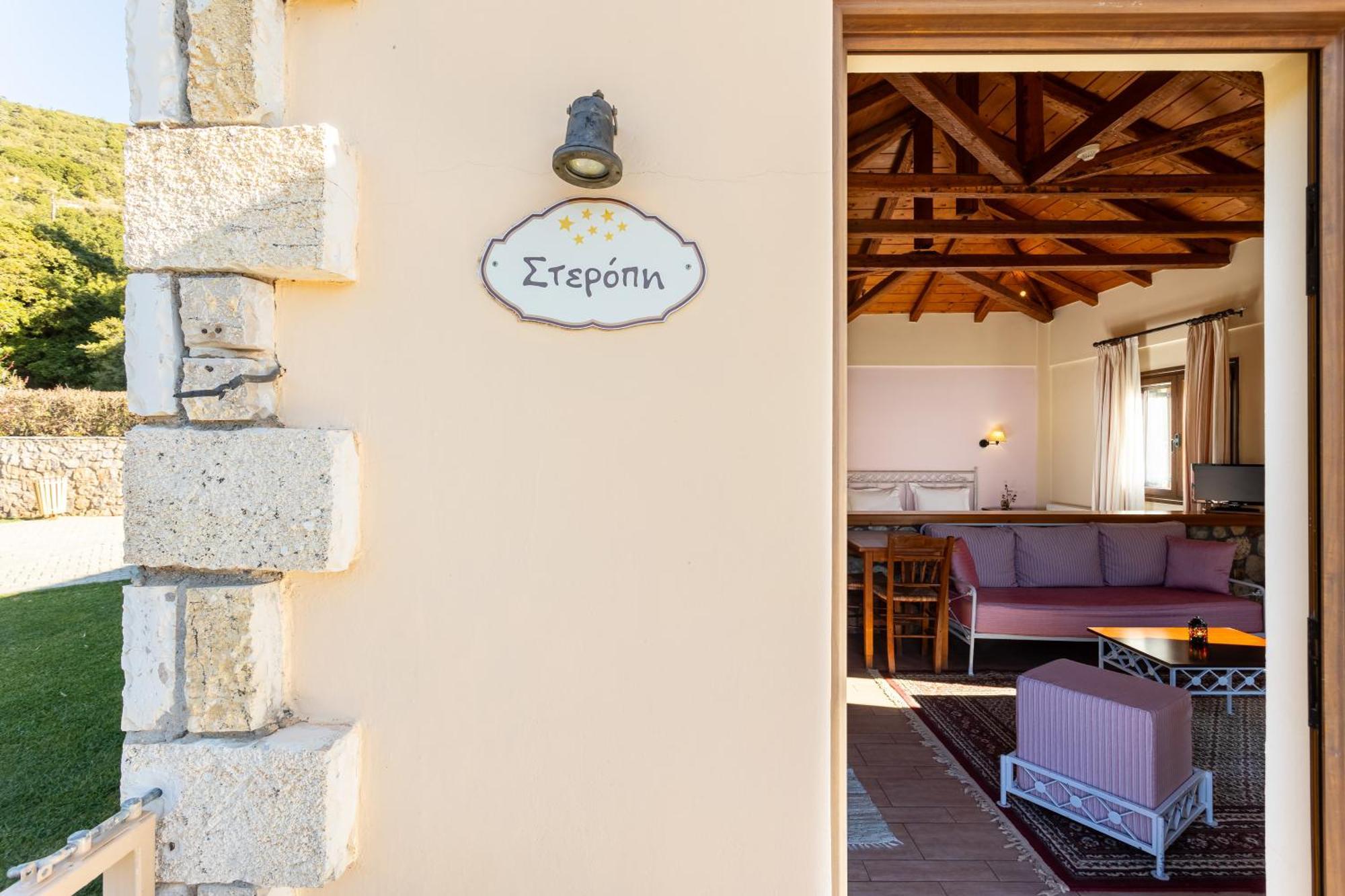 Pleiades Studios All Season Gems - Korinthos Stone Retreats Kalianoi Zewnętrze zdjęcie